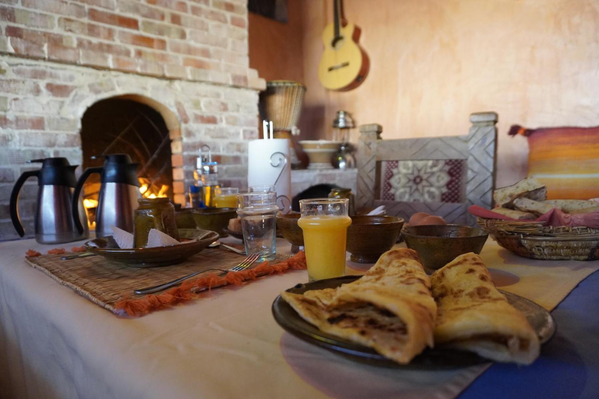 Hotel La Kasbah Elkhorbat Muxu Berbere à Asrir  Extérieur photo