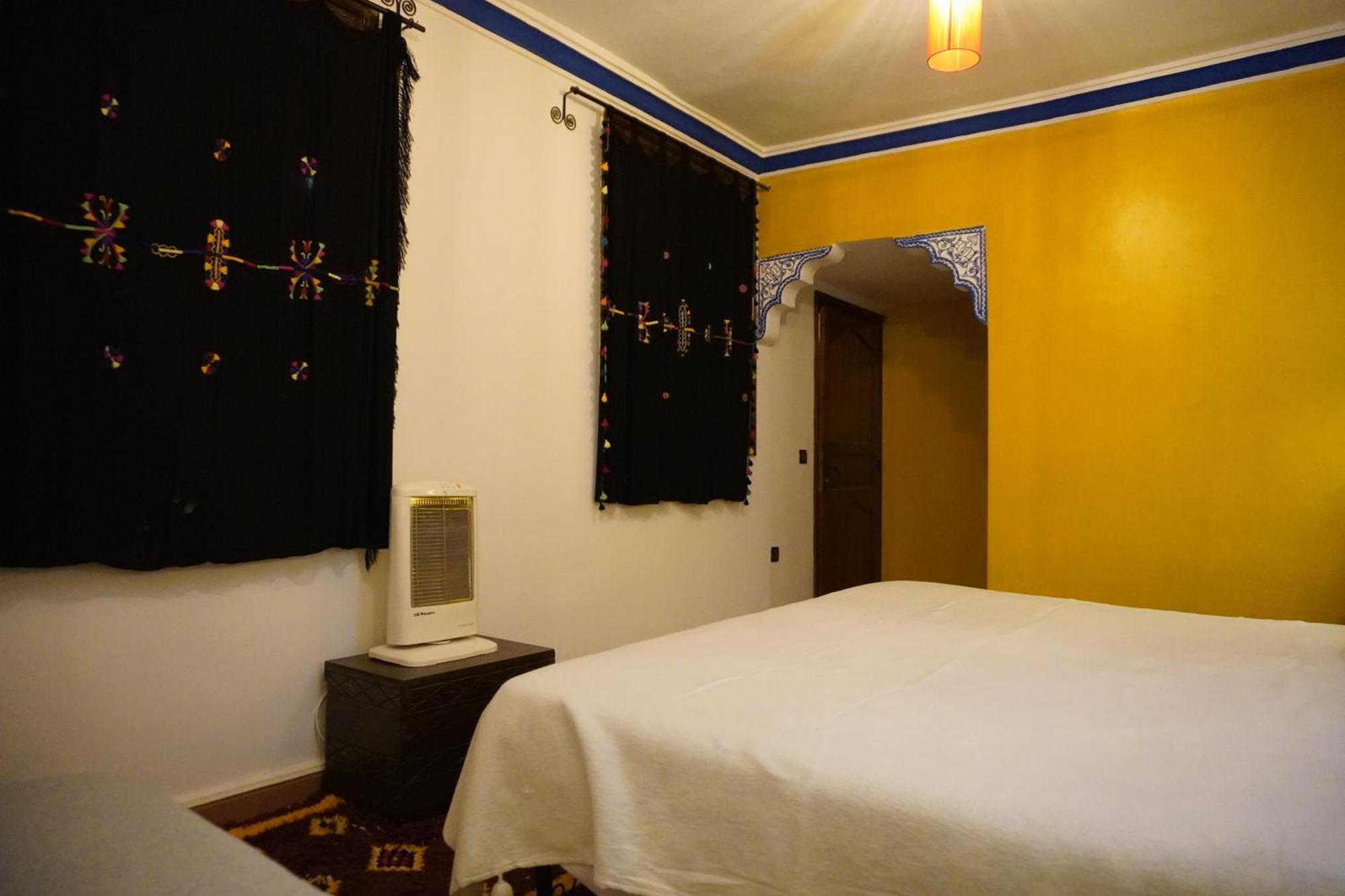 Hotel La Kasbah Elkhorbat Muxu Berbere à Asrir  Extérieur photo