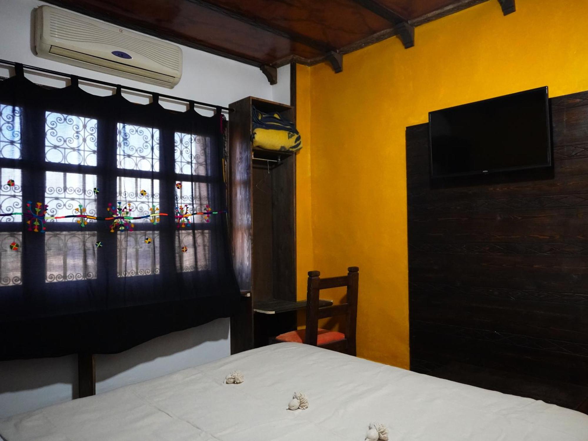 Hotel La Kasbah Elkhorbat Muxu Berbere à Asrir  Extérieur photo