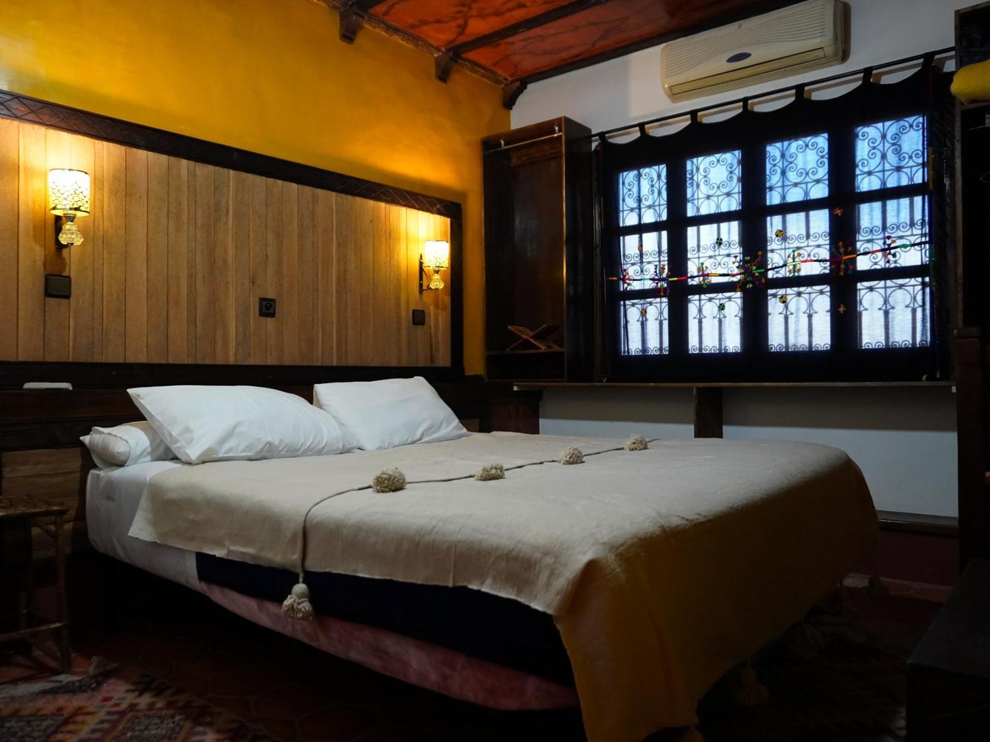 Hotel La Kasbah Elkhorbat Muxu Berbere à Asrir  Extérieur photo